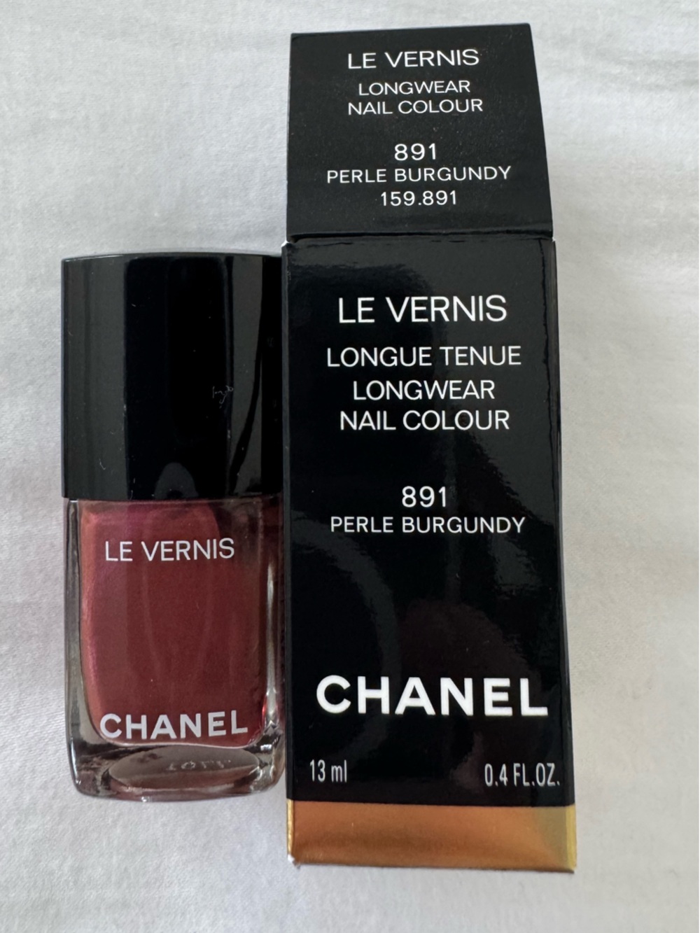 CHANEL Le Vernis Nail Colour 891 Perle Burgundy - Deep Wine Shade - Picture 3 of 3